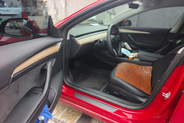 特斯拉 Model 3 2022款 后轮驱动版中控内饰20