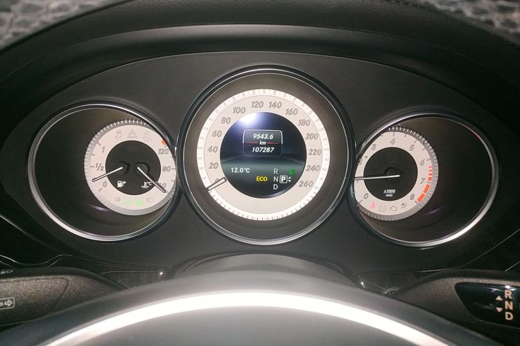 奔驰CLS 2016款 CLS 260 逸彩版中控内饰14