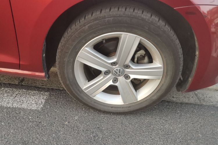 大众 高尔夫 2015款 1.6L 自动舒适型车身外观10