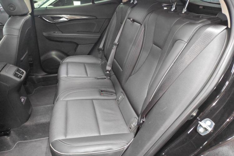 别克 2022款 昂科威S 552T 两驱豪华型中控内饰21