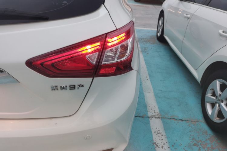 日产 骐达TIIDA 2021款 1.6L CVT酷动版车身外观6006