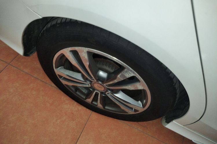 奔驰C级 2015款 改款 C 200 L 运动型车身外观6008