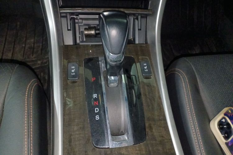 本田 雅阁 2015款 3.0L VTI 尊贵版中控内饰18