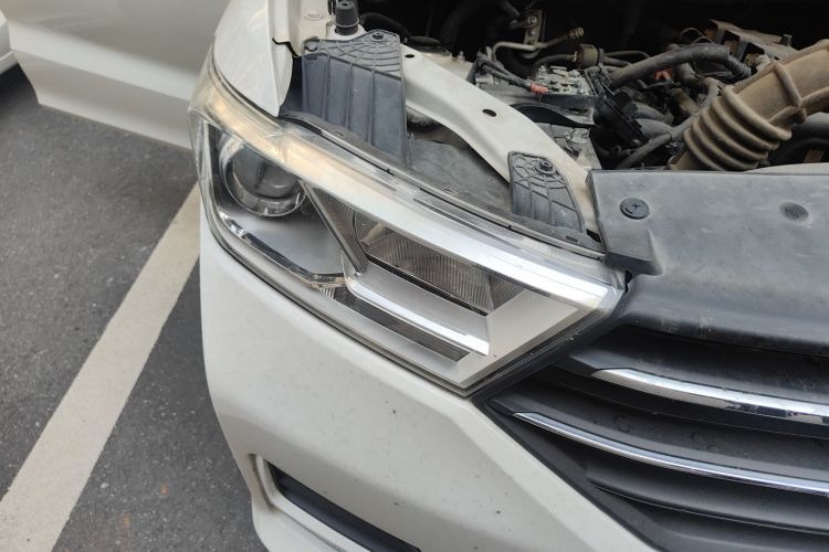 五菱汽车 五菱宏光 2018款 1.5L S标准型L2B车身外观8