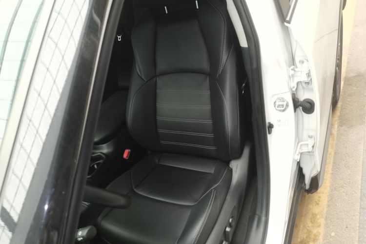 丰田 威兰达 2023款 2.0L CVT四驱豪华PLUS版局部细节19