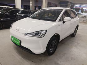 哪吒汽车 哪吒V 2021款 标准续航娱乐版