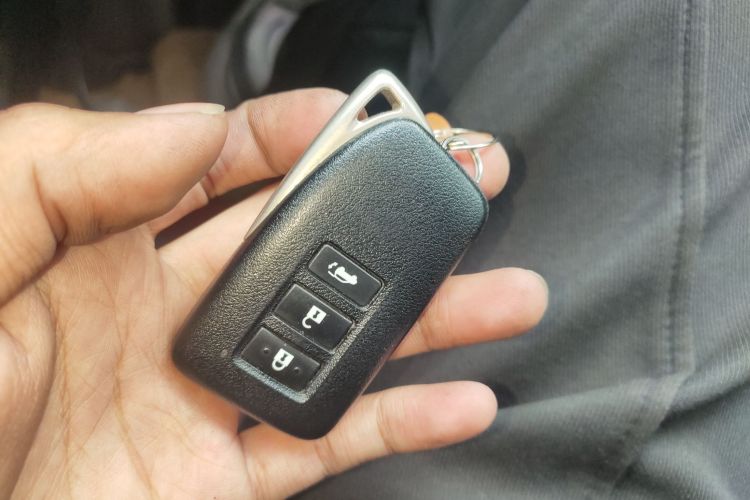 雷克萨斯NX 2015款 300h 前驱 锋尚版中控内饰11