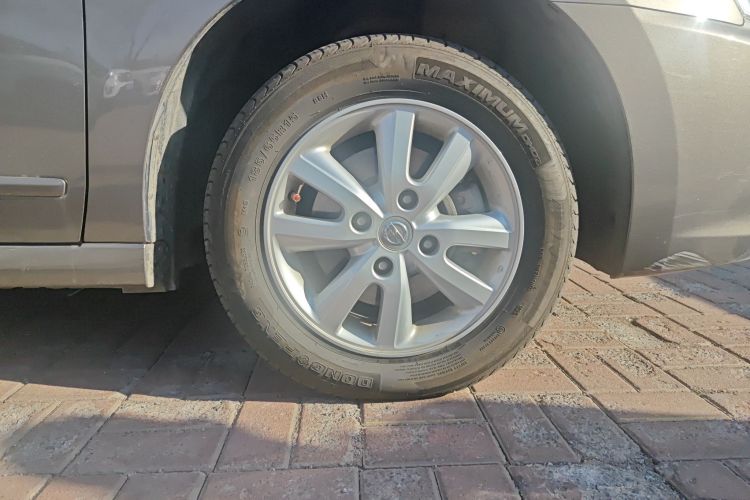 日产 轩逸 2016款 经典 1.6XE 手动领先版车身外观10