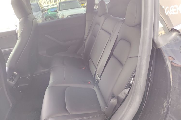 特斯拉 Model Y 2022款 改款 后轮驱动版中控内饰21