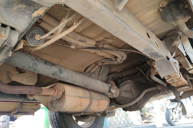 猎豹汽车 猎豹6481 2009款 2.2L 手动两驱局部细节9003