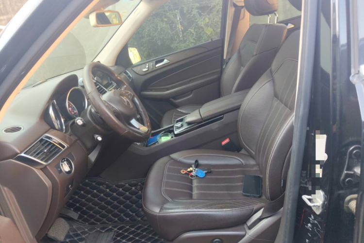 奔驰GLE 2016款 GLE 320 4MATIC 动感型局部细节19