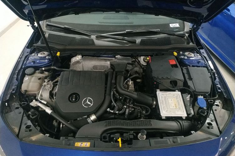 奔驰A级 2022款 A 200 L 运动轿车动感型机舱底盘24