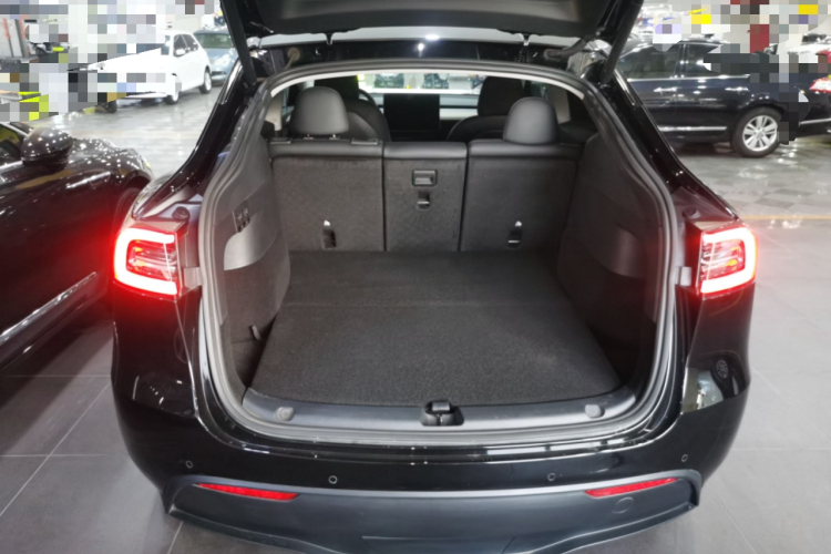 特斯拉 Model Y 2022款 后轮驱动版局部细节23