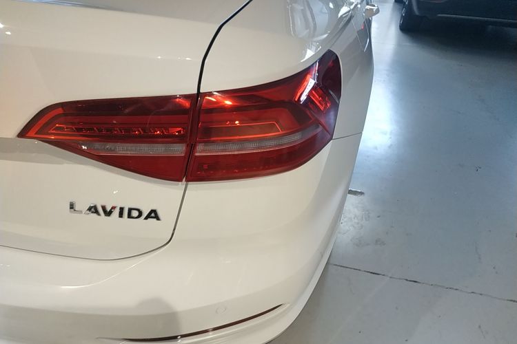 大众 朗逸 2019款 1.5L 自动舒适版 国VI车身外观9