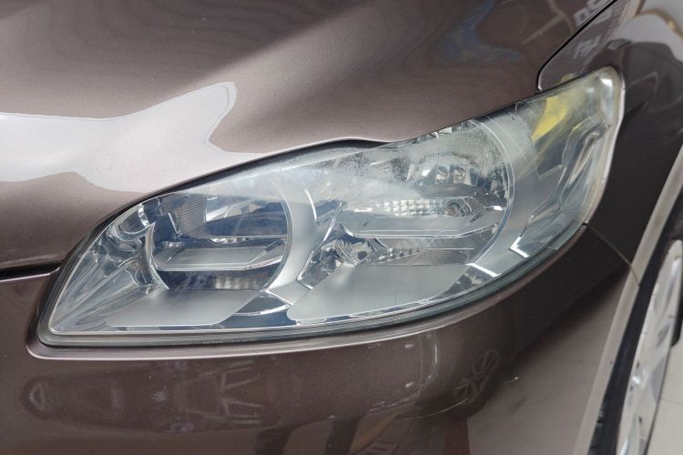 标致301 2014款 1.6L 手动舒适版局部细节36