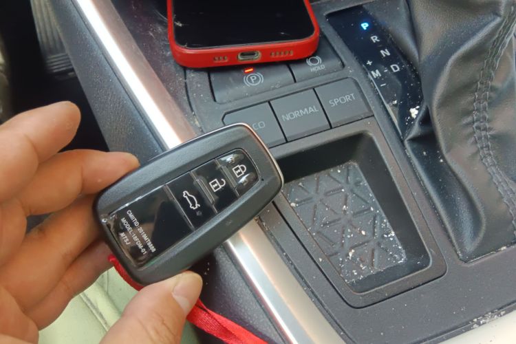 丰田 威兰达 2023款 2.0L CVT两驱领先版中控内饰11