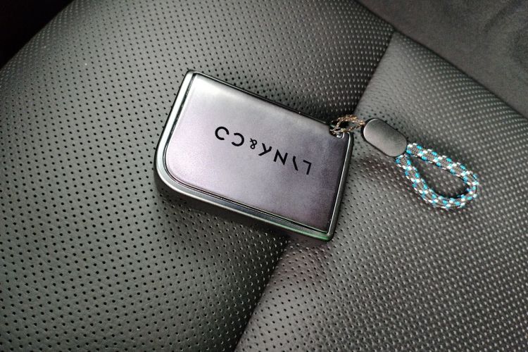 领克03 2025款 1.5TD DCT冠军版Pro中控内饰7001