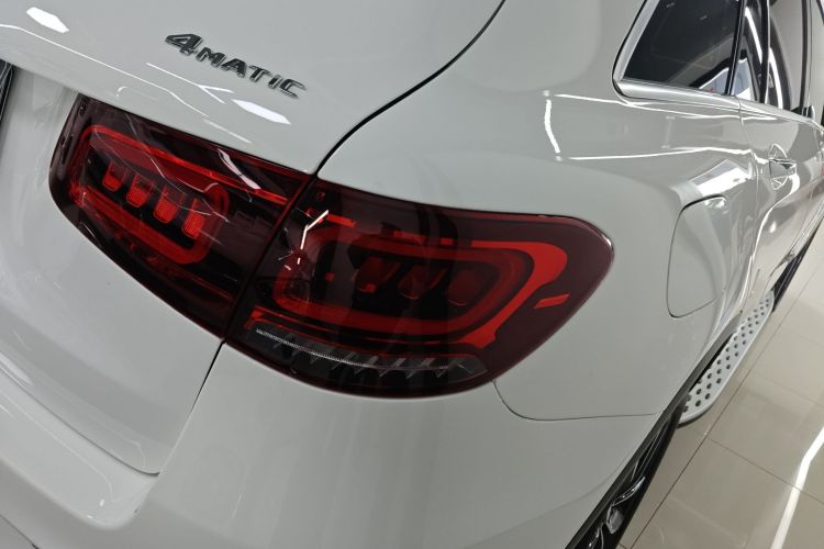 奔驰GLC 2022款 改款 GLC 300 L 4MATIC 动感型车身外观9