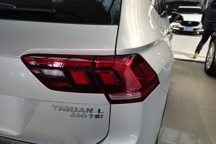 大众 途观L 2018款 改款 330TSI 自动两驱豪华版车身外观9