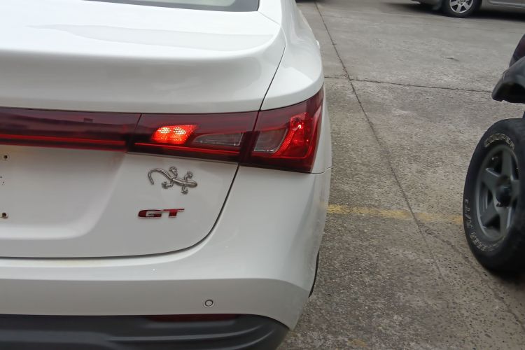 名爵 锐行 2016款 1.5L 自动超值豪华版车身外观6006