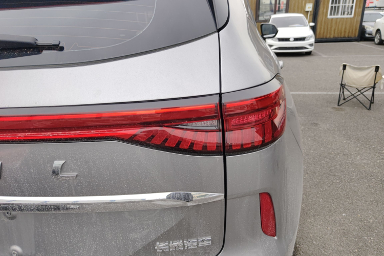 哈弗H6 2021款 第三代 1.5T 自动两驱Supreme车身外观9