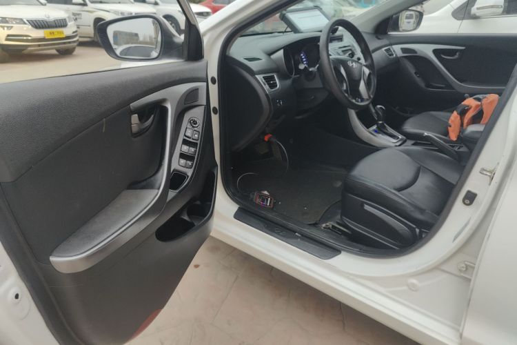 现代 朗动 2016款 1.6L 自动智能型中控内饰20