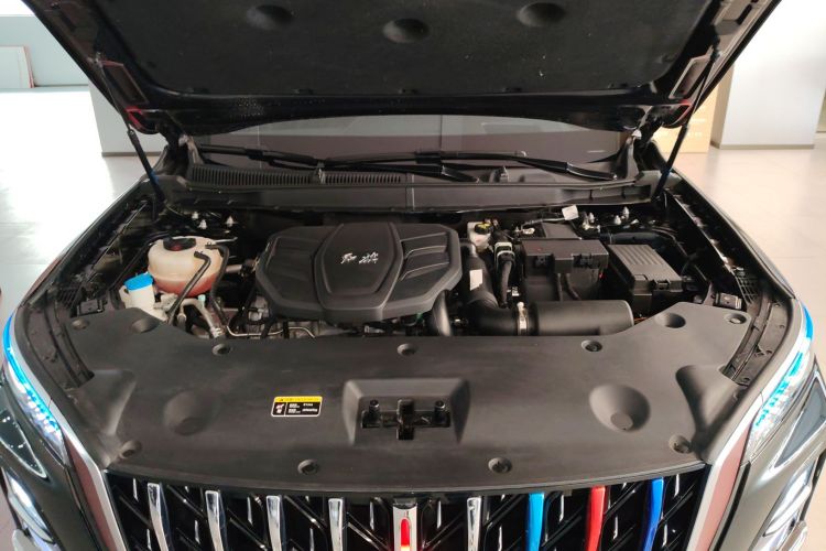 红旗HS5 2023款 2.0T 旗享Pro版机舱底盘24