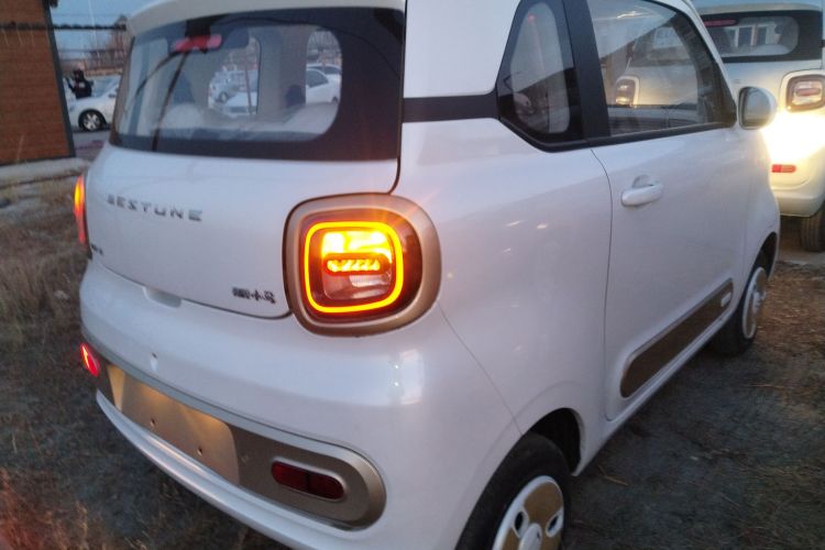 奔腾小马 2026款 222km 萌趣马 Plus车身外观7