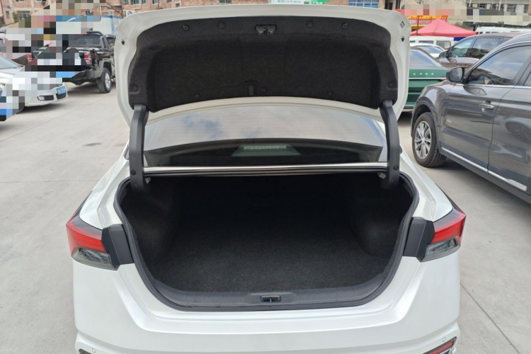 日产 天籁 2022款 2.0T XL 进享版局部细节23