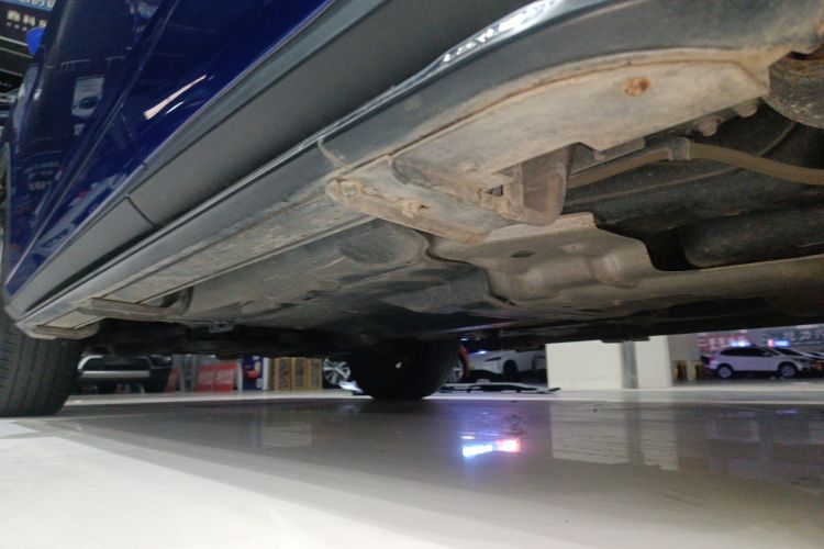 雷克萨斯RX 2021款 300 四驱F SPORT局部细节9002