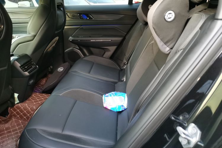 领克01 2021款 2.0TD 四驱暗夜版中控内饰21