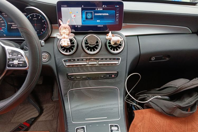 奔驰C级 2019款 C 260 L 运动版局部细节16