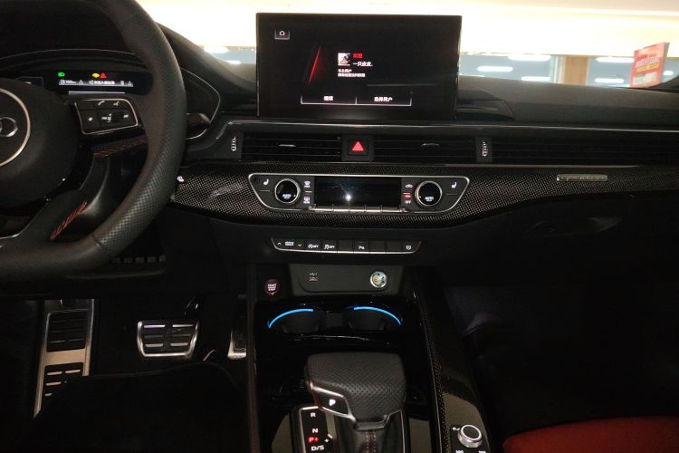 奥迪S4 2023款 S4 3.0TFSI中控内饰16