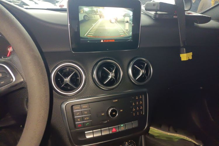 奔驰A级(进口) 2017款 A 180局部细节16