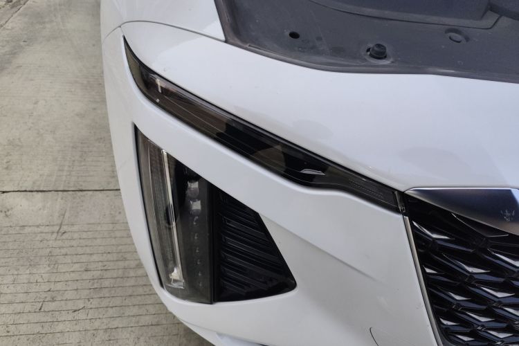 凯迪拉克CT6 2023款 28T 尊贵型车身外观8