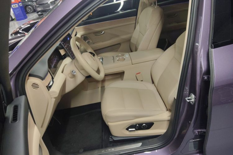 鸿蒙智行 问界M5 2025款 增程   Ultra 四驱版中控内饰19