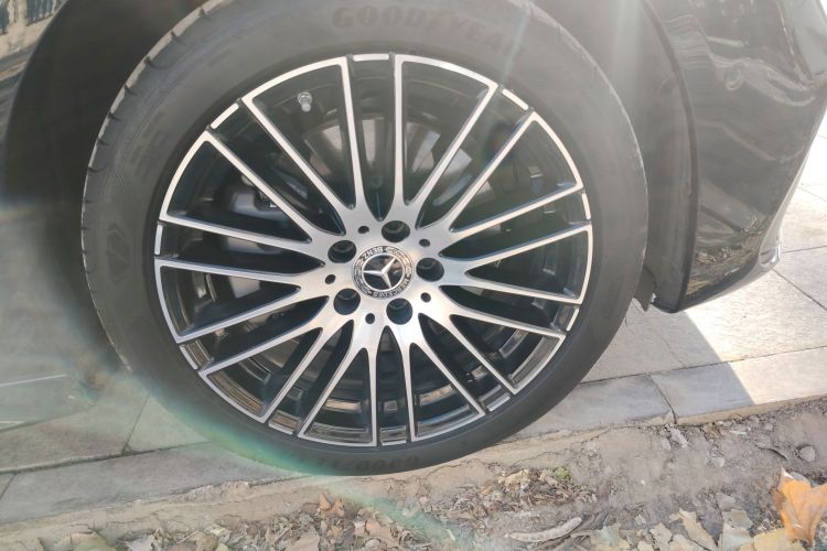 奔驰C级 2025款 C 260 L 运动版车身外观10