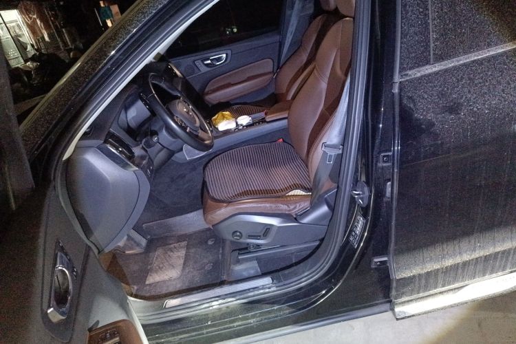 沃尔沃XC60 2019款 T5 四驱智逸版 国VI中控内饰19