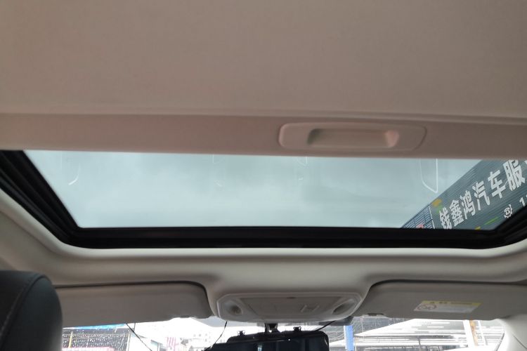 福特 福克斯 2018款 三厢经典 EcoBoost 180 自动精英型局部细节22