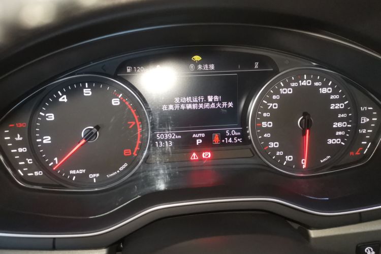 奥迪A4L 2019款 40 TFSI 进取型 国VI中控内饰14
