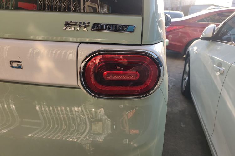五菱汽车 宏光MINIEV 2024款 第三代 215km 进阶版车身外观9