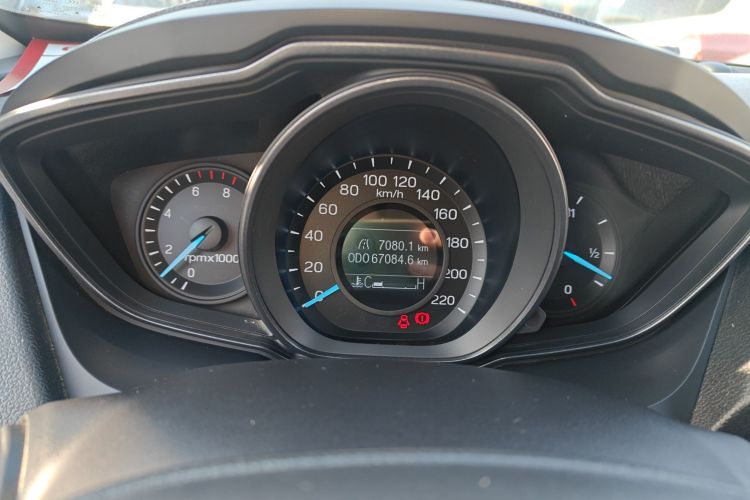 福特 福睿斯 2019款 改款 1.5L 手动质享型（胎压监测） 国VI局部细节14