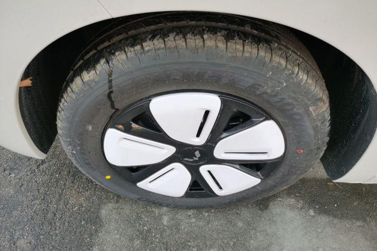 五菱汽车 宏光MINIEV 2025款 四门版 进阶款车身外观6007