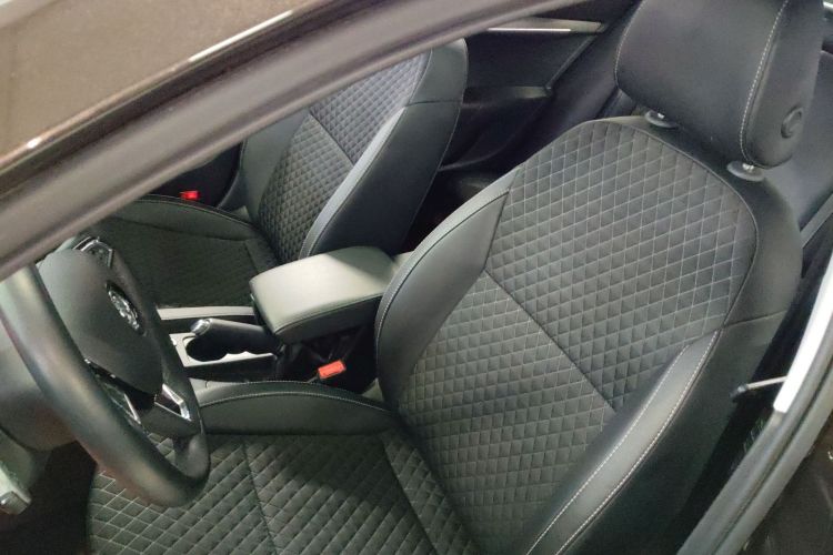 斯柯达 明锐 2018款 1.6L 自动豪华版中控内饰19