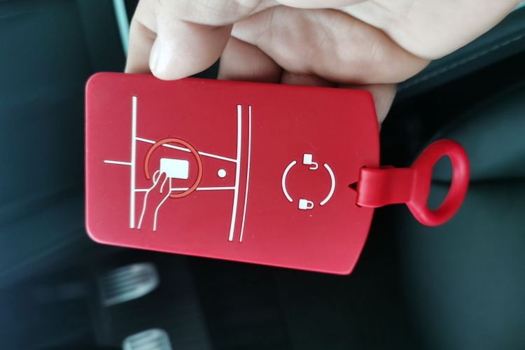 特斯拉 Model Y 2022款 改款 后轮驱动版中控内饰7001