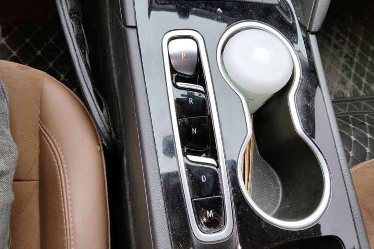 别克 君威 2023款 652T 智享型局部细节18