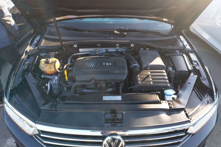 大众 迈腾 2018款 330TSI DSG 豪华型机舱底盘24