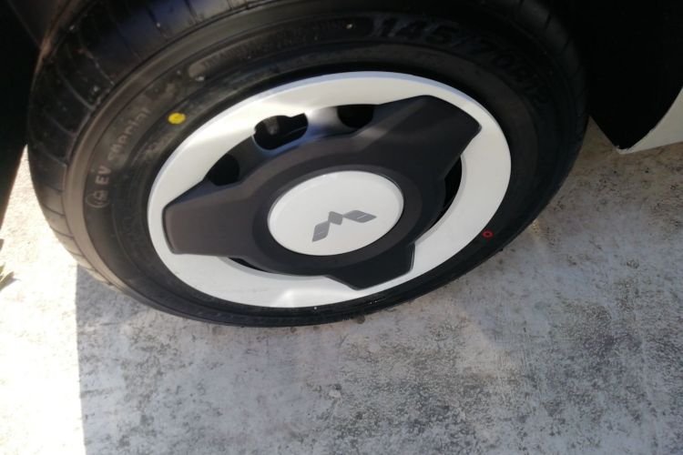 五菱汽车 宏光MINIEV 2024款 第三代 215km 青春版车身外观6008