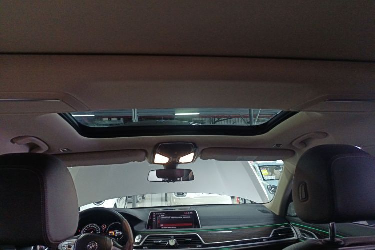 宝马7系 2018款 730Li 领先型 卓越套装局部细节22