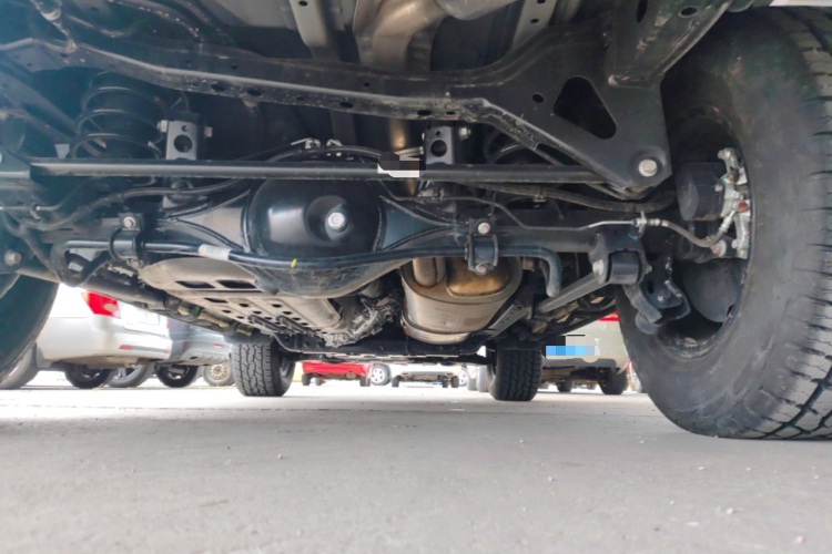 坦克300 2025款 2.0T 征服者局部细节9009